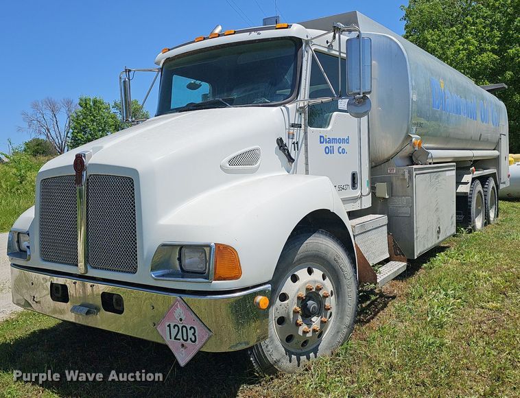 image for item DP6460 2007 Kenworth T300 fuel truck