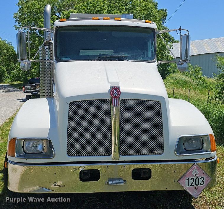 image for item DP6460 2007 Kenworth T300 fuel truck