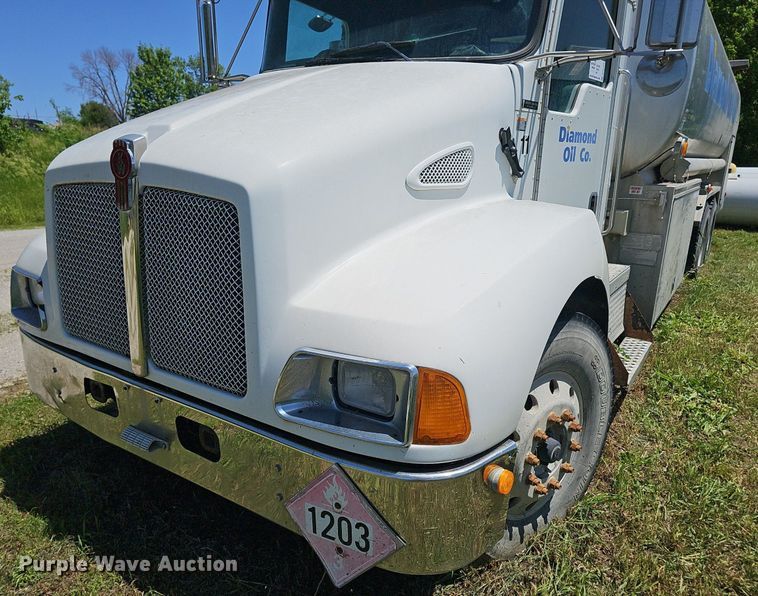 image for item DP6460 2007 Kenworth T300 fuel truck