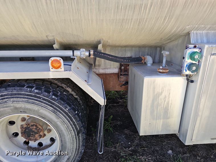 image for item DP6460 2007 Kenworth T300 fuel truck