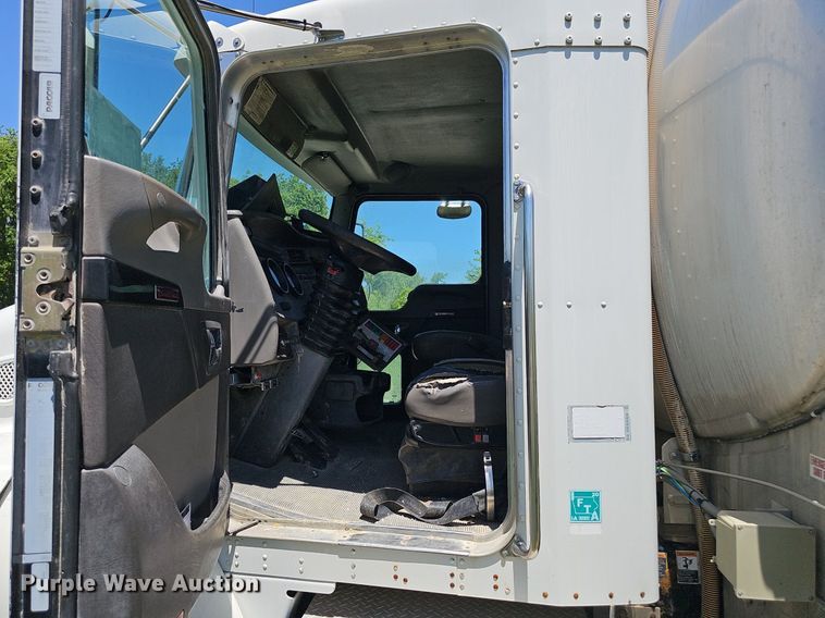 image for item DP6460 2007 Kenworth T300 fuel truck