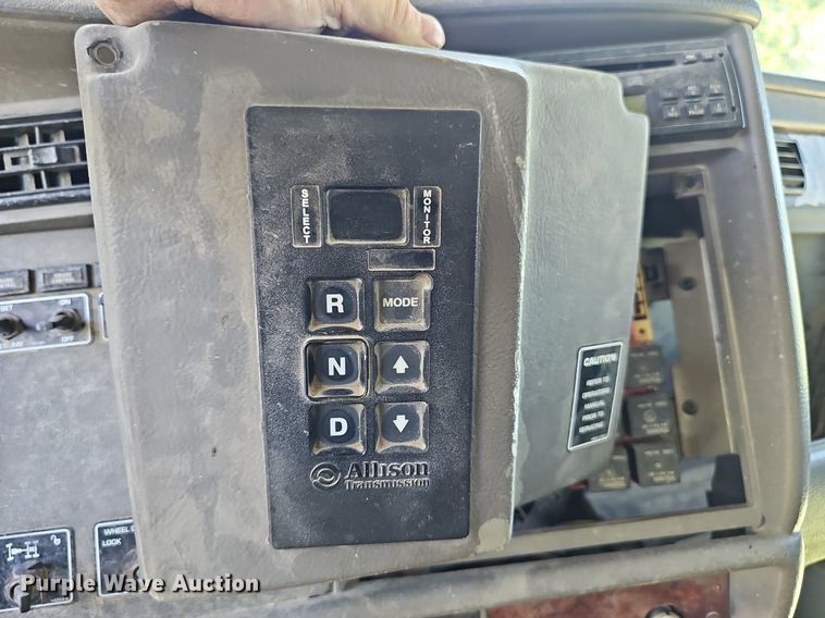 image for item DP6460 2007 Kenworth T300 fuel truck