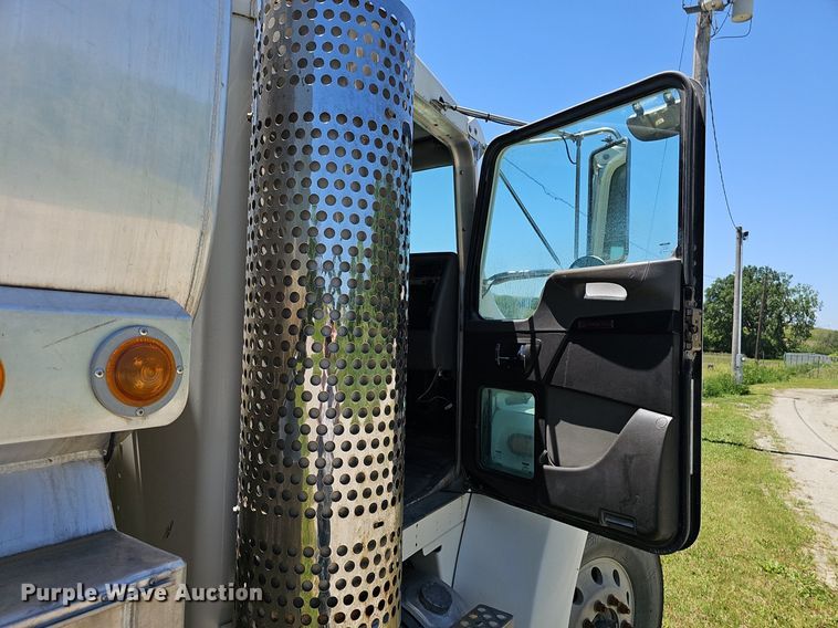 image for item DP6460 2007 Kenworth T300 fuel truck