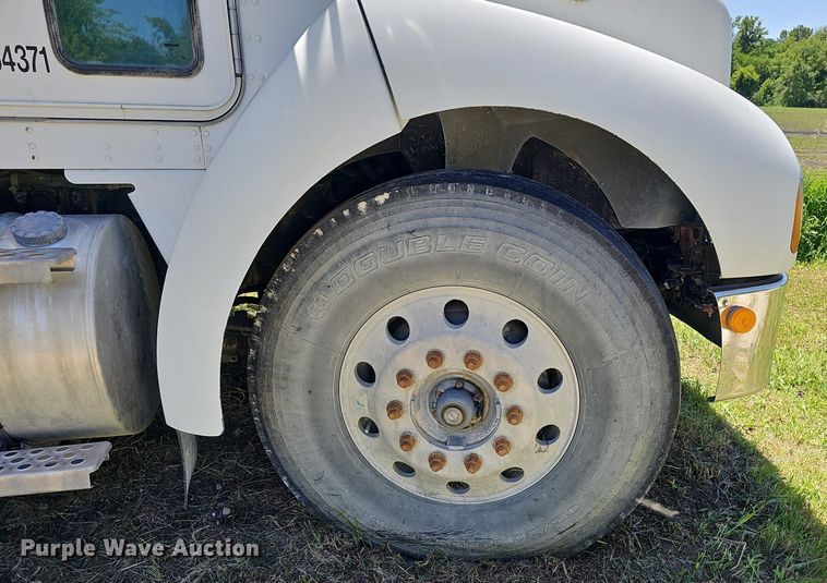 image for item DP6460 2007 Kenworth T300 fuel truck