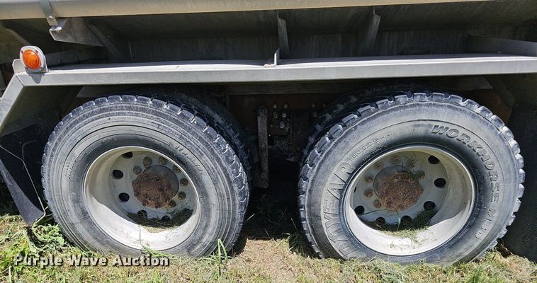 image for item DP6460 2007 Kenworth T300 fuel truck