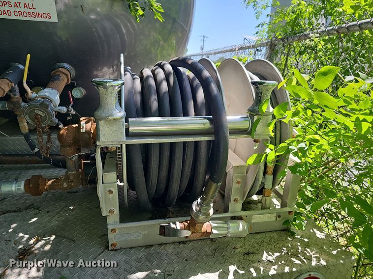 image for item DP6461 2011 Kenworth T370 propane delivery truck