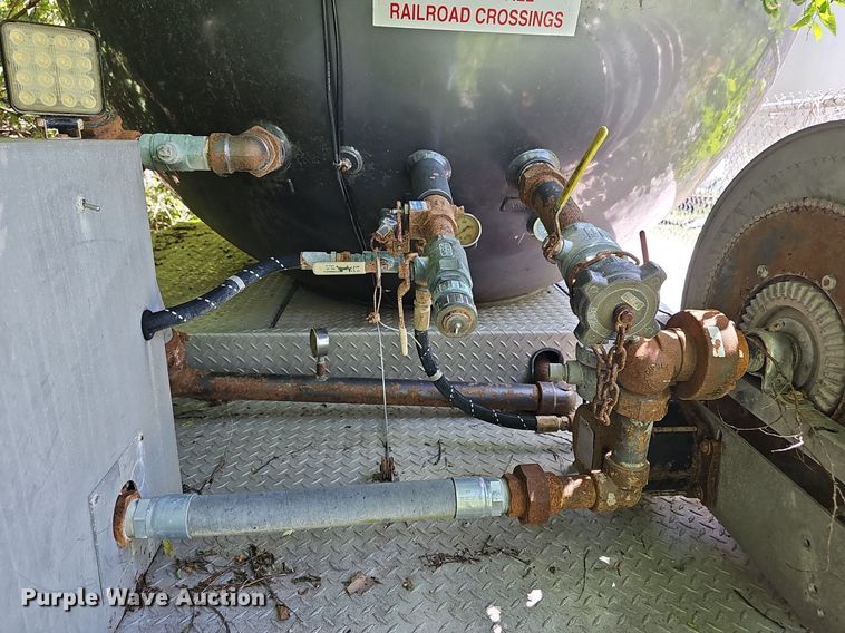 image for item DP6461 2011 Kenworth T370 propane delivery truck