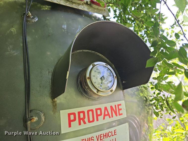 image for item DP6461 2011 Kenworth T370 propane delivery truck