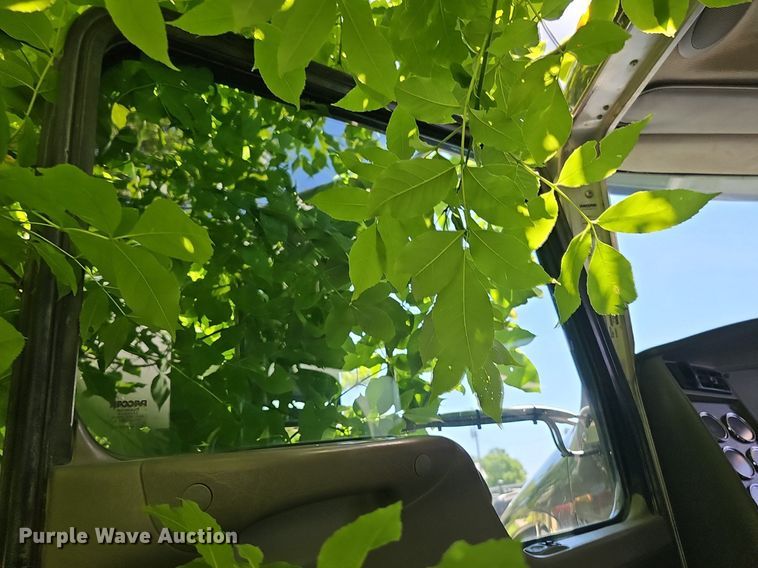 image for item DP6461 2011 Kenworth T370 propane delivery truck