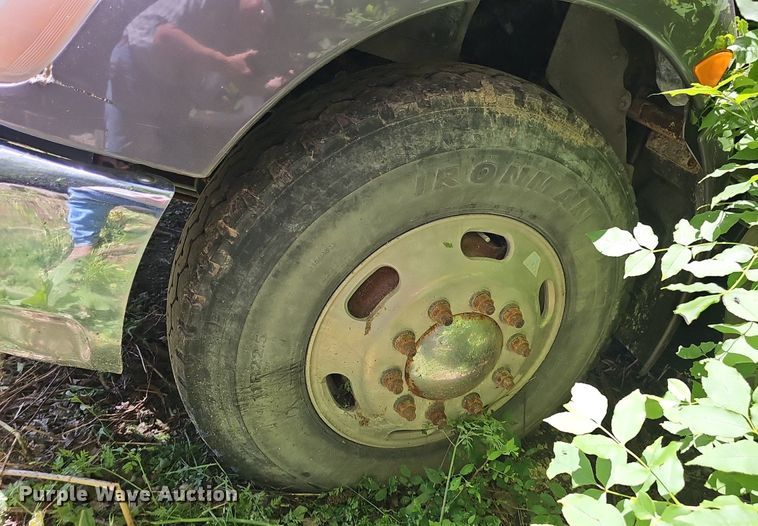 image for item DP6461 2011 Kenworth T370 propane delivery truck