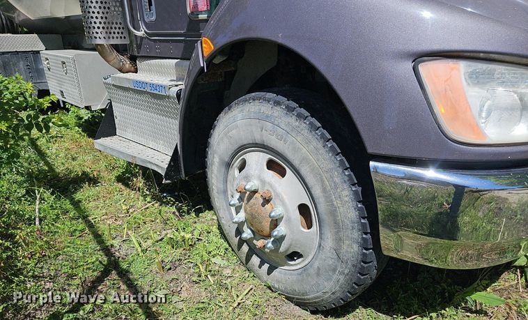 image for item DP6461 2011 Kenworth T370 propane delivery truck