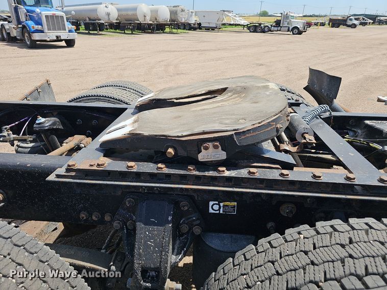 image for item DP6500 2013 Kenworth T800 semi truck