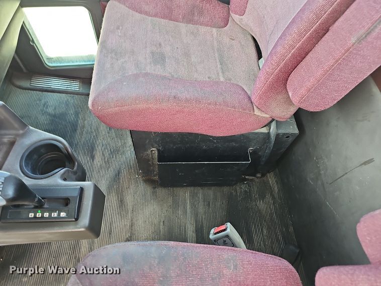 image for item DP6500 2013 Kenworth T800 semi truck