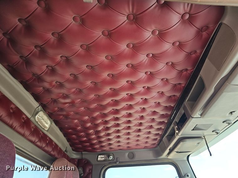 image for item DP6500 2013 Kenworth T800 semi truck