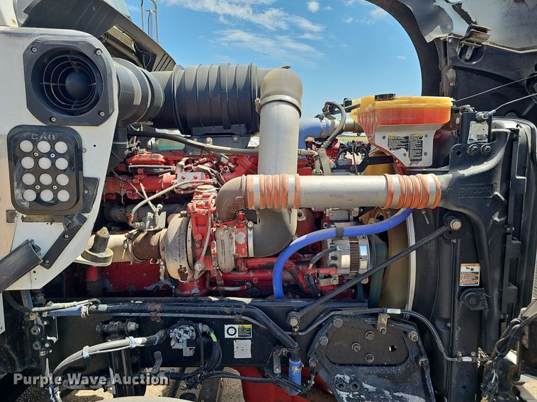 image for item DP6500 2013 Kenworth T800 semi truck