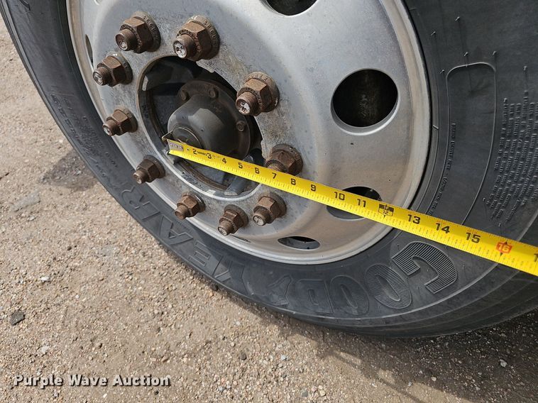 image for item DP6500 2013 Kenworth T800 semi truck