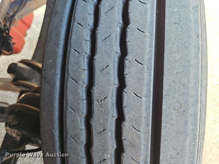 image for item DP6500 2013 Kenworth T800 semi truck