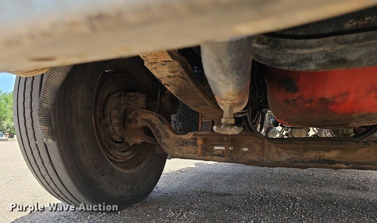 image for item DP6501 2013 Kenworth T800 semi truck