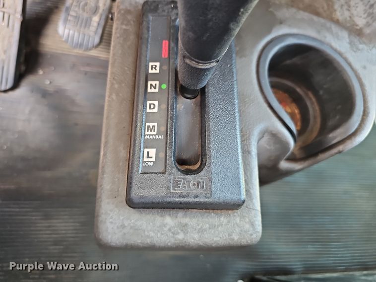 image for item DP6501 2013 Kenworth T800 semi truck