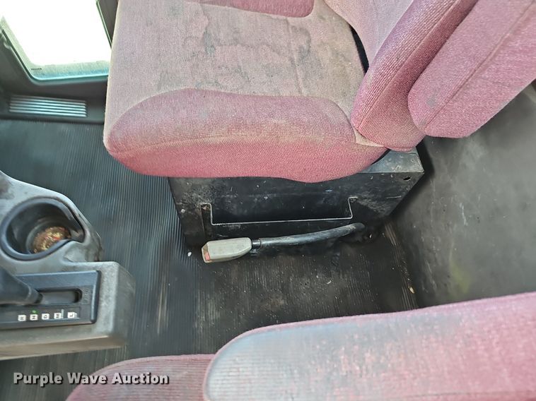 image for item DP6501 2013 Kenworth T800 semi truck