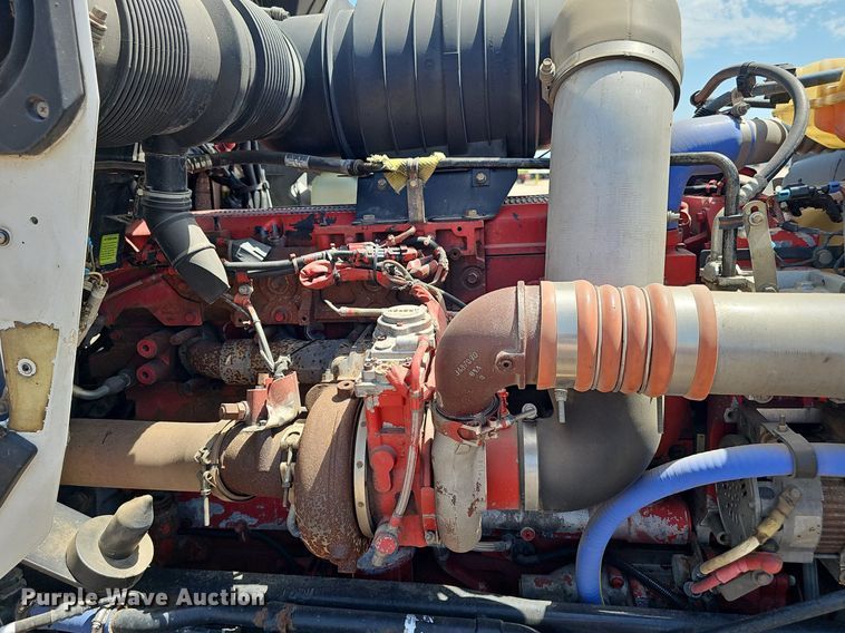 image for item DP6501 2013 Kenworth T800 semi truck