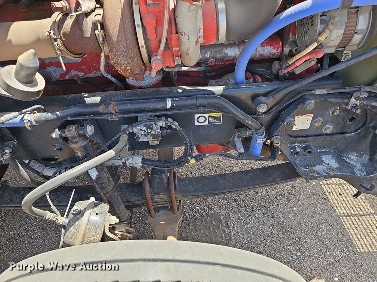 image for item DP6501 2013 Kenworth T800 semi truck