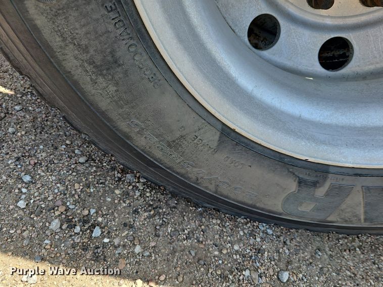 image for item DP6501 2013 Kenworth T800 semi truck