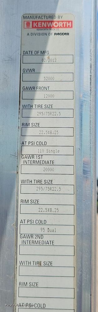 image for item DP6501 2013 Kenworth T800 semi truck