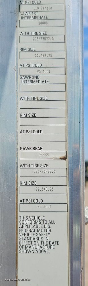 image for item DP6501 2013 Kenworth T800 semi truck