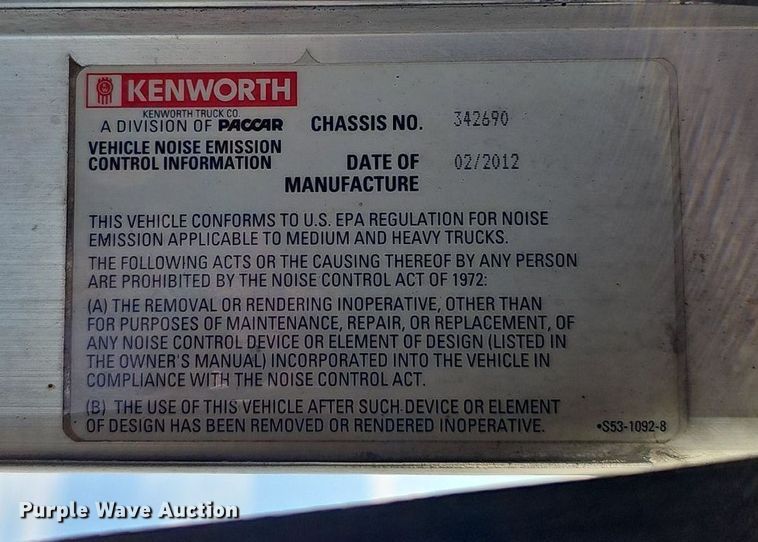 image for item DP6501 2013 Kenworth T800 semi truck