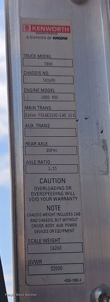 image for item DP6501 2013 Kenworth T800 semi truck