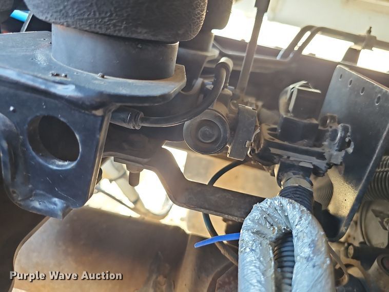 image for item DP6502 2013 Kenworth T800 semi truck