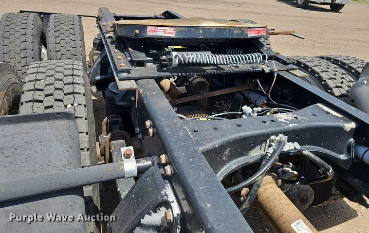 image for item DP6502 2013 Kenworth T800 semi truck