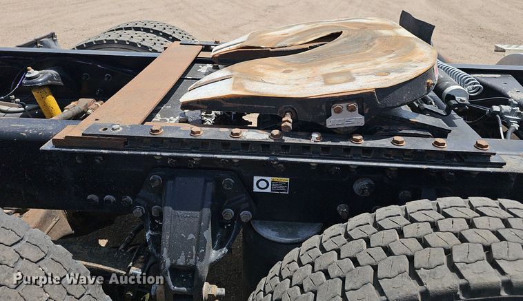 image for item DP6502 2013 Kenworth T800 semi truck