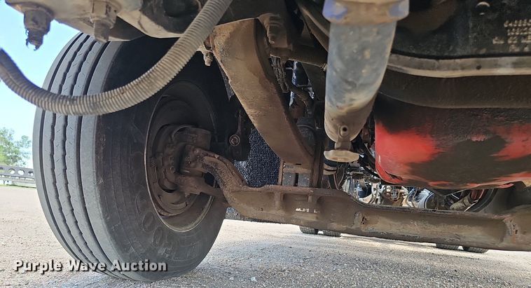 image for item DP6502 2013 Kenworth T800 semi truck