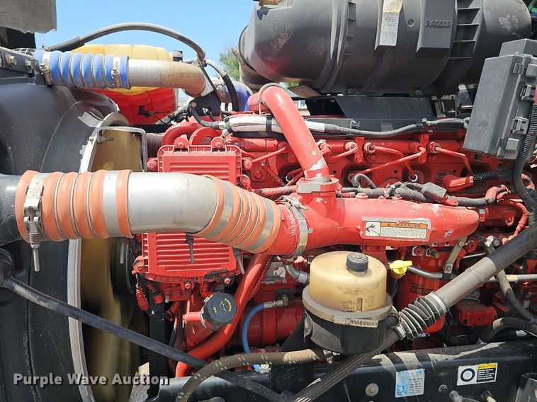 image for item DP6502 2013 Kenworth T800 semi truck