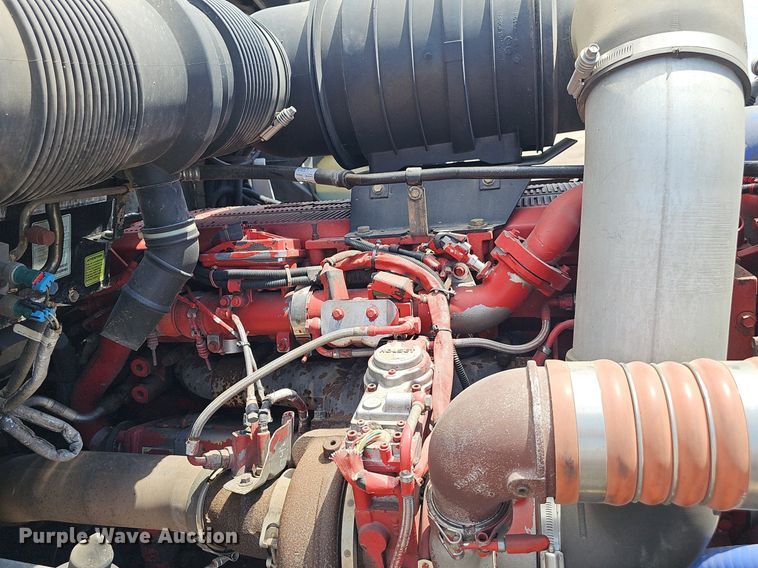 image for item DP6502 2013 Kenworth T800 semi truck