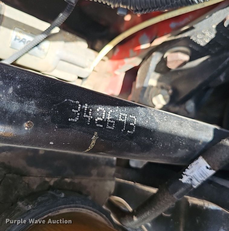 image for item DP6502 2013 Kenworth T800 semi truck