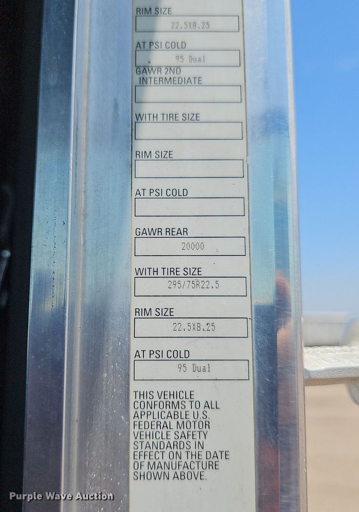 image for item DP6502 2013 Kenworth T800 semi truck