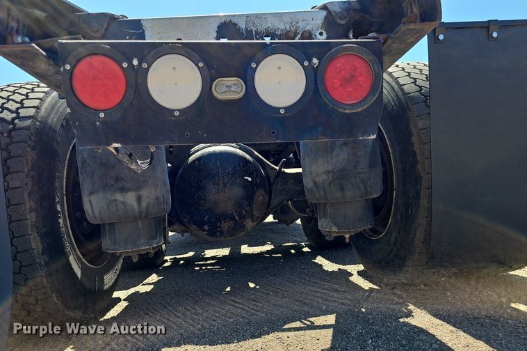 image for item DP6503 2013 Kenworth T800 semi truck