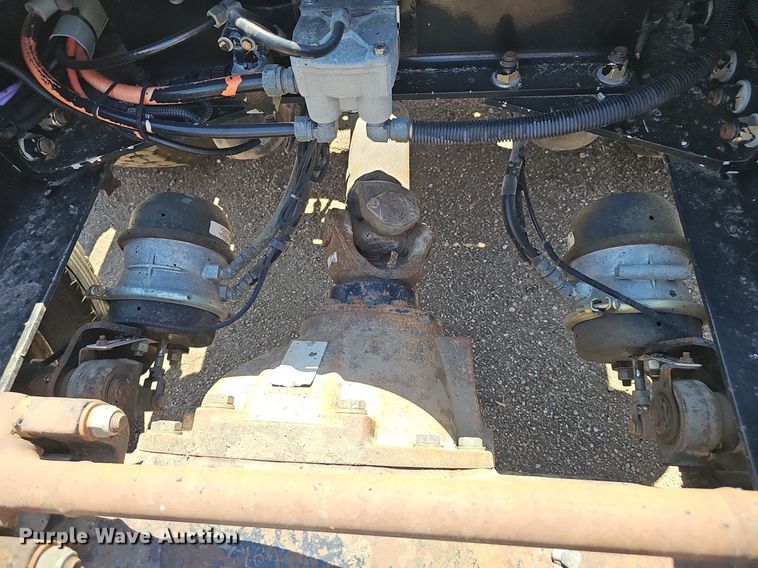 image for item DP6503 2013 Kenworth T800 semi truck