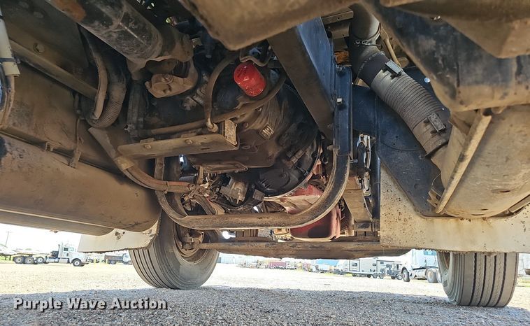 image for item DP6503 2013 Kenworth T800 semi truck