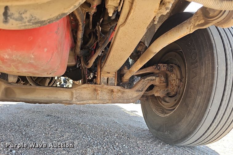 image for item DP6503 2013 Kenworth T800 semi truck