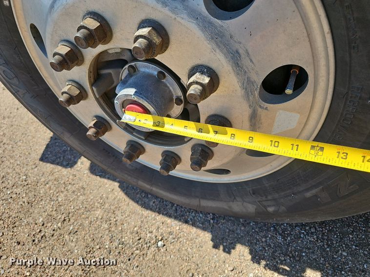 image for item DP6503 2013 Kenworth T800 semi truck