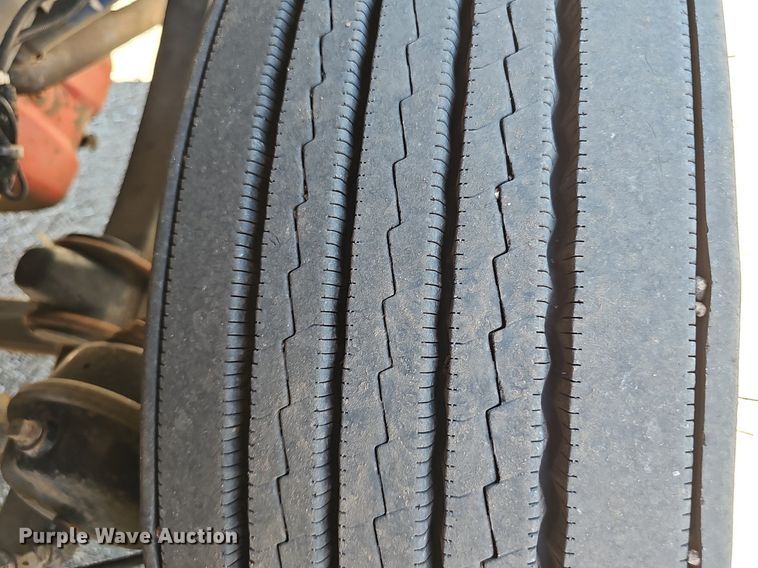 image for item DP6503 2013 Kenworth T800 semi truck