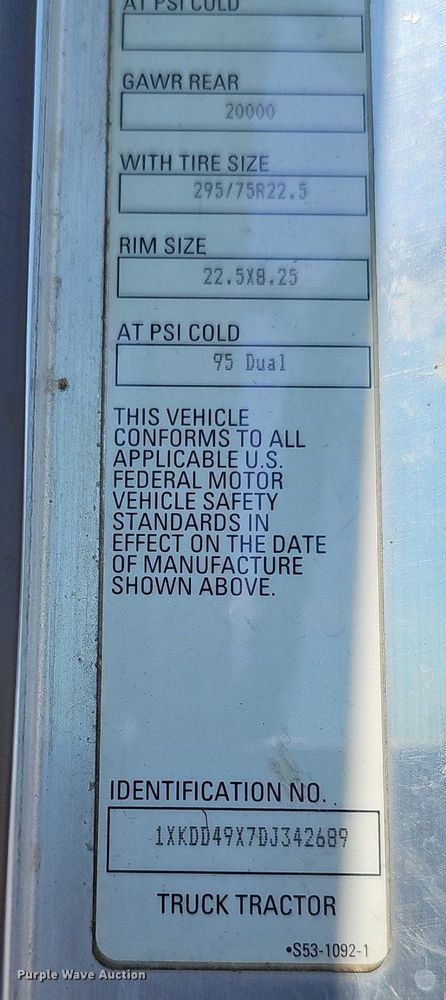 image for item DP6503 2013 Kenworth T800 semi truck