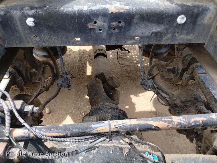 image for item DQ6119 2006 Peterbilt  379 semi truck