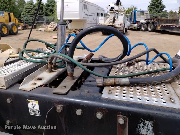 image for item DQ6119 2006 Peterbilt  379 semi truck