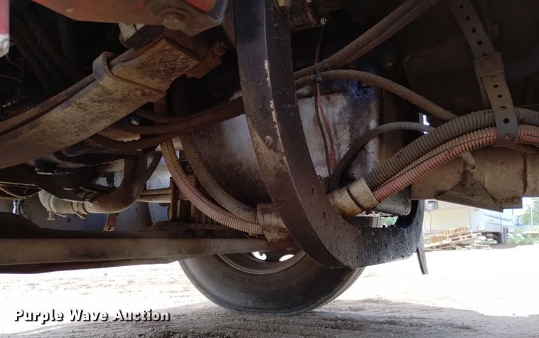 image for item DQ6119 2006 Peterbilt  379 semi truck