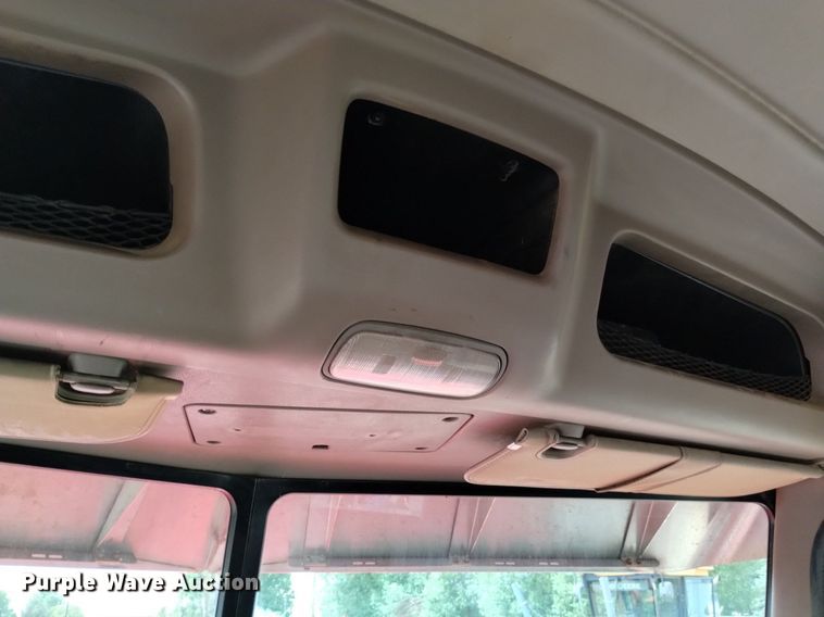 image for item DQ6119 2006 Peterbilt  379 semi truck